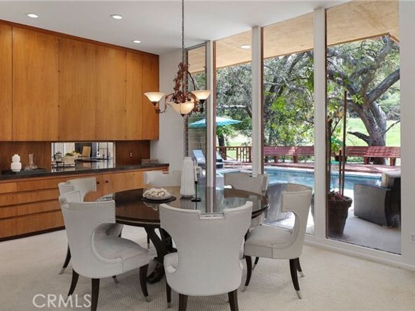 3951 Vanalden Avenue, Tarzana (los Angeles) CA 91356