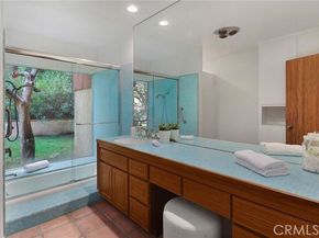 3951 Vanalden Avenue, Tarzana (los Angeles) CA 91356