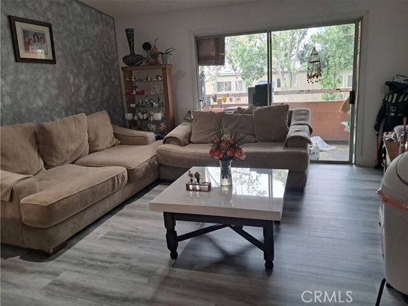 12601 Van Nuys Boulevard 220, Pacoima (los Angeles) CA 91331