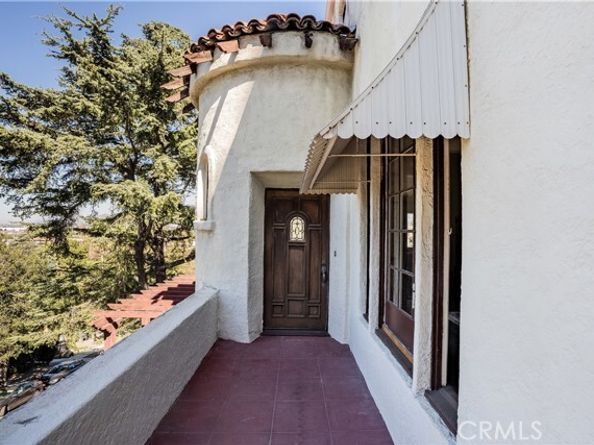 718 Cypress Street, Glendale CA 91205