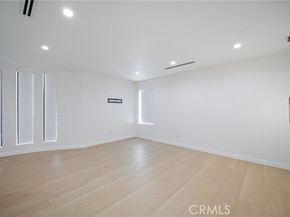 17158 Citronia Street, Northridge (los Angeles) CA 91325