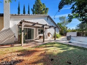 10122 Jovita Avenue, Chatsworth (los Angeles) CA 91311