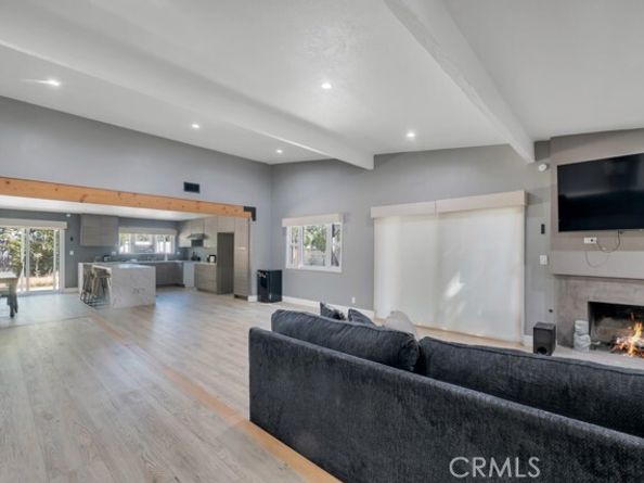 10122 Jovita Avenue, Chatsworth (los Angeles) CA 91311