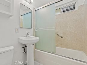 7137 Coldwater Canyon Avenue 10, North Hollywood (los Angeles) CA 91605