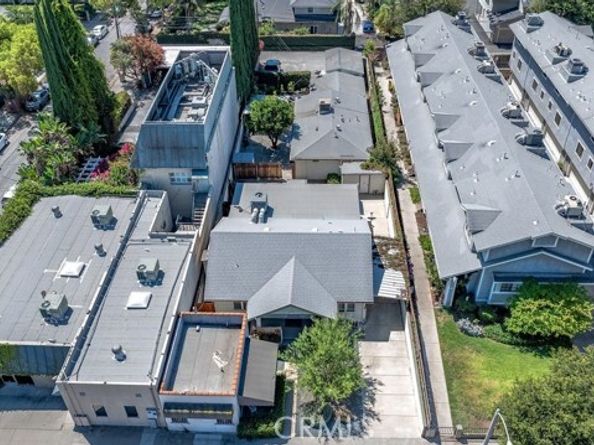 2056 E Villa, Pasadena CA 91107