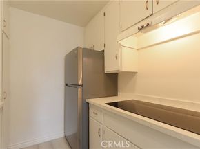 801 E 1st Street 17, Long Beach CA 90802