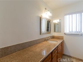 801 E 1st Street 17, Long Beach CA 90802
