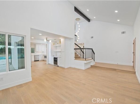 18611 Lassen, Northridge (los Angeles) CA 91324