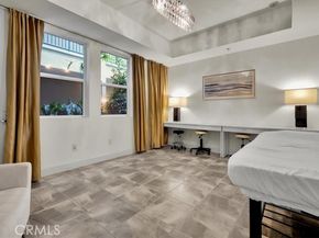 300 E 4th Street, Long Beach CA 90802