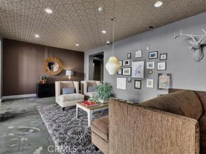 300 E 4th Street, Long Beach CA 90802