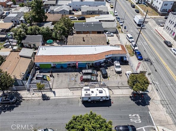 6500 S Hoover, Los Angeles CA 90044