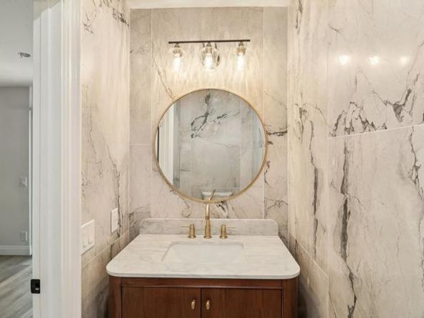 8262 Gilman Drive 1, La Jolla (san Diego) CA 92037