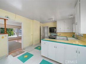 12852 Fairhaven, Santa Ana CA 92705
