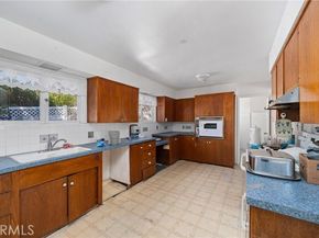 12852 Fairhaven, Santa Ana CA 92705