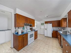 12852 Fairhaven, Santa Ana CA 92705