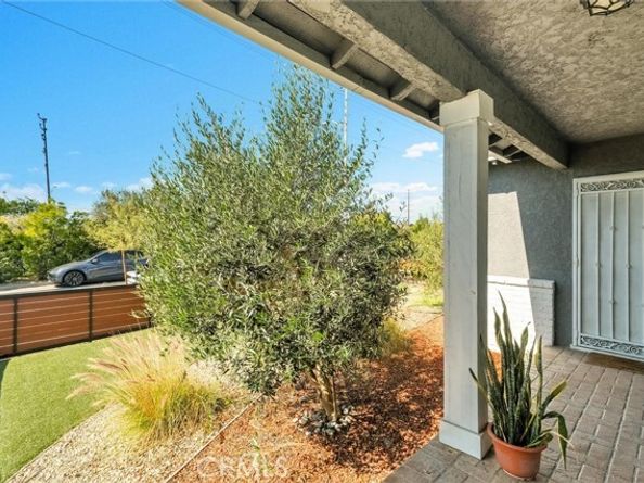 6104 S La Cienega, Ladera Heights CA 90056