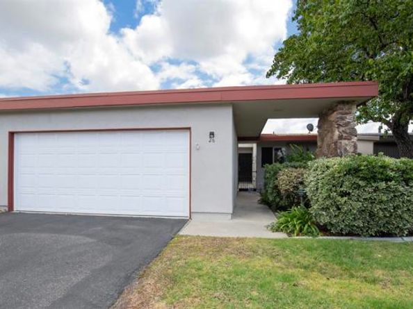 3808 Vista Campana 26, Oceanside CA 92057
