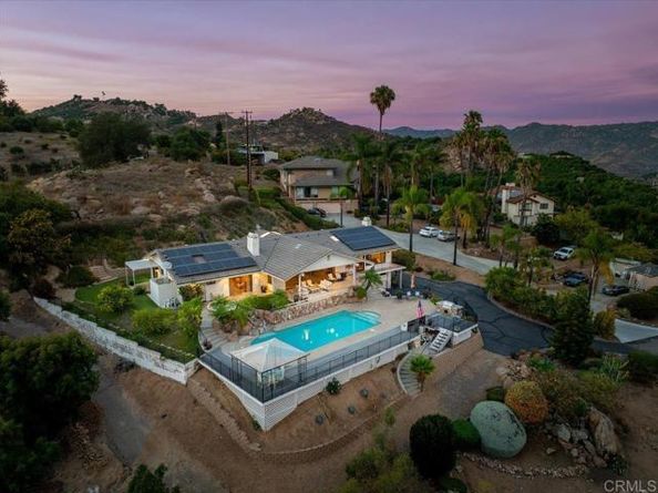 2275 Via Cascabel, Escondido CA 92027