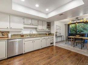 2420 Torrey Pines Road B202, La Jolla (san Diego) CA 92037