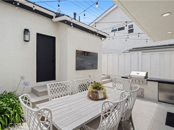 412 Poinsettia Avenue, Corona Del Mar (newport Beach) CA 92625