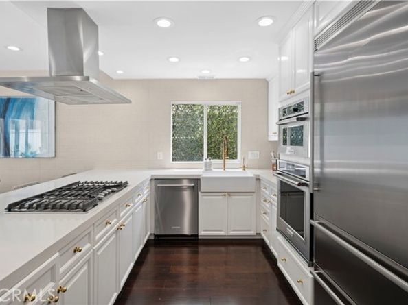 412 Poinsettia Avenue, Corona Del Mar (newport Beach) CA 92625