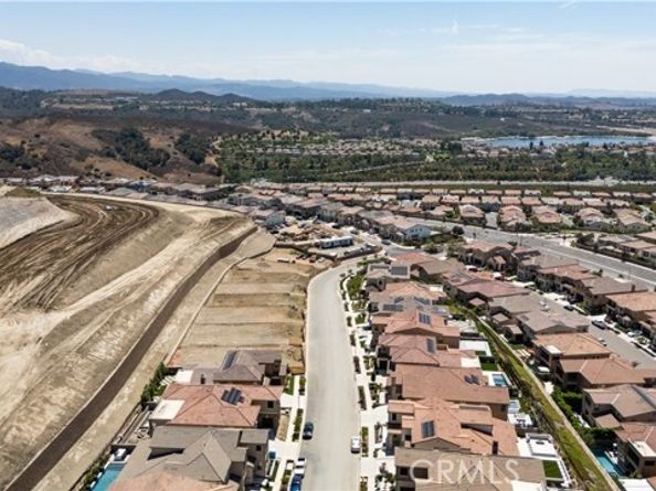 3017 Viejo Ridge North Drive, Lake Forest (el Toro) CA 92679