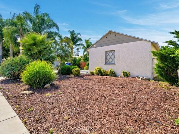20457 Schoolcraft Street, Winnetka (los Angeles) CA 91306