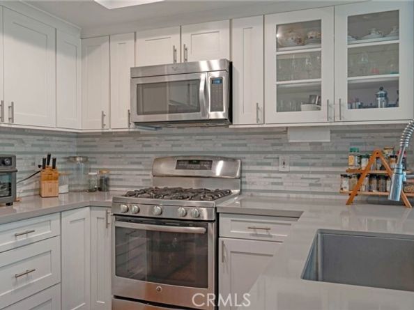 543 Victoria M, Costa Mesa CA 92627