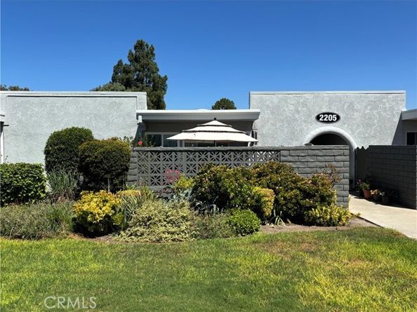2205 Via Mariposa G, Laguna Woods CA 92637