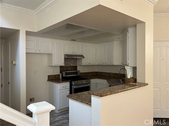 17 Rue Fontaine, Lake Forest (el Toro) CA 92610