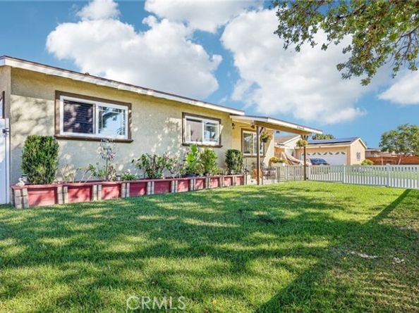 604 Knowell, Costa Mesa CA 92627