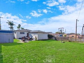 7781 Ledon Way, Midway City CA 92655