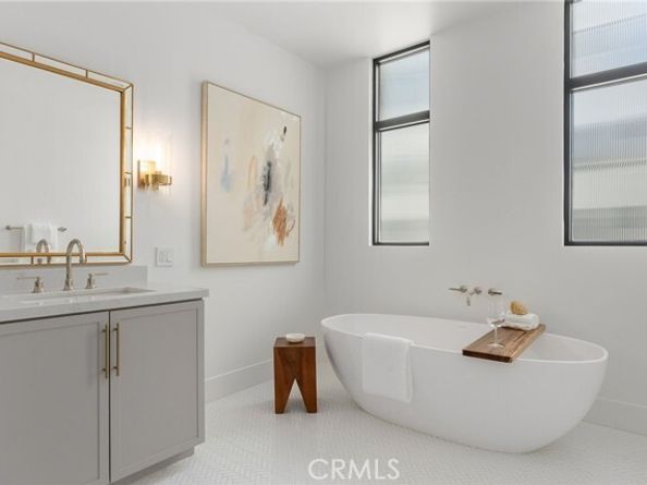 4261 Uptown Newport Drive 1, Newport Beach CA 92660