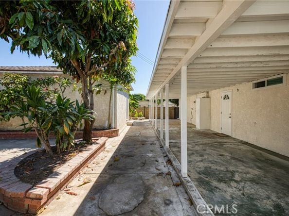 2201 W Russell Avenue, Santa Ana CA 92704