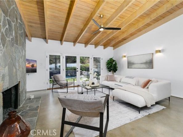 4676 Arriba Drive, Tarzana (los Angeles) CA 91356