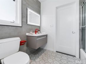 4676 Arriba Drive, Tarzana (los Angeles) CA 91356