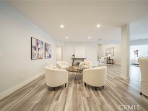 22046 Kinzie Street, Chatsworth (los Angeles) CA 91311
