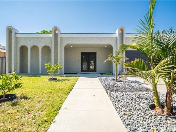22046 Kinzie Street, Chatsworth (los Angeles) CA 91311