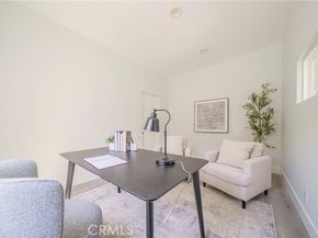 22046 Kinzie Street, Chatsworth (los Angeles) CA 91311