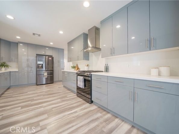 22046 Kinzie Street, Chatsworth (los Angeles) CA 91311