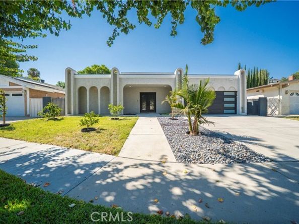 22046 Kinzie Street, Chatsworth (los Angeles) CA 91311