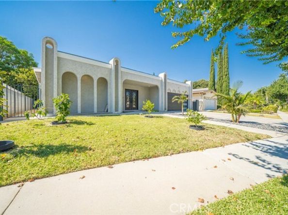 22046 Kinzie Street, Chatsworth (los Angeles) CA 91311