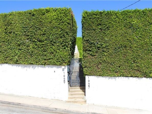 1927 Delta, Los Angeles CA 90026