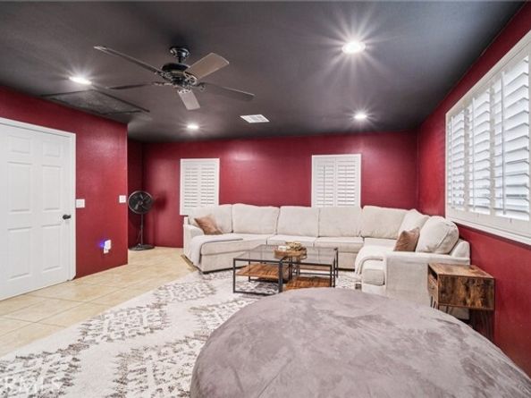 15752 Cobalt Street, Sylmar (los Angeles) CA 91342