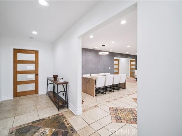 15752 Cobalt Street, Sylmar (los Angeles) CA 91342