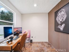 15752 Cobalt Street, Sylmar (los Angeles) CA 91342
