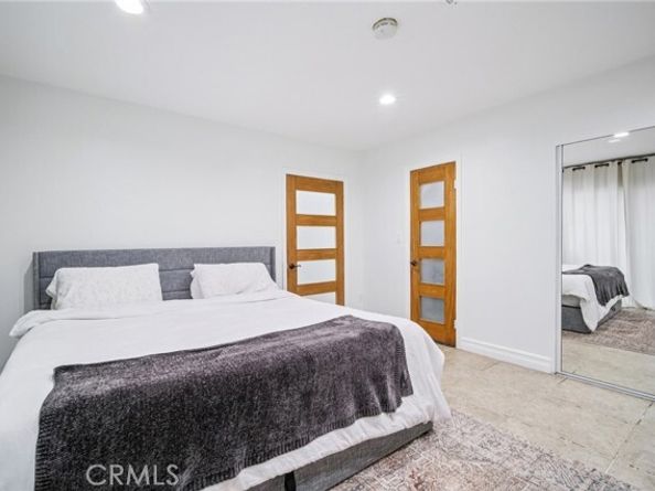 15752 Cobalt Street, Sylmar (los Angeles) CA 91342