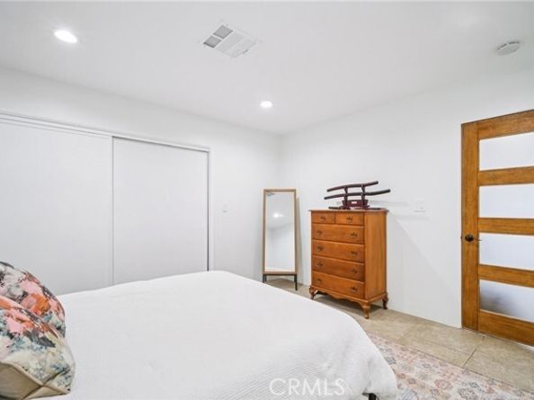 15752 Cobalt Street, Sylmar (los Angeles) CA 91342
