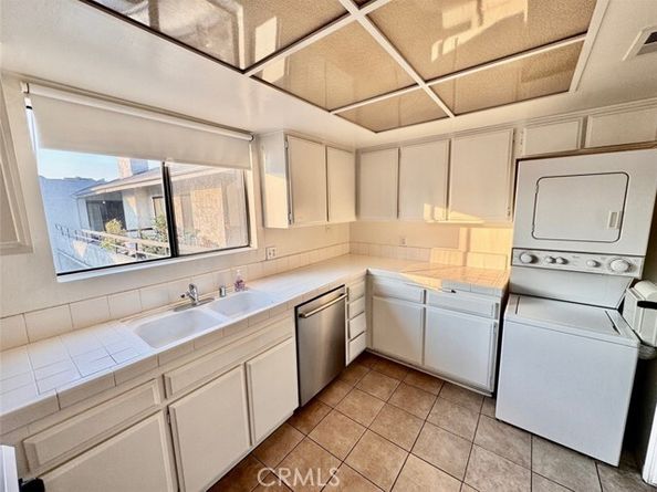 225 N Rose Street 410, Burbank CA 91505