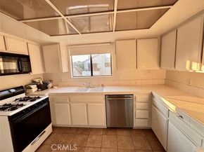 225 N Rose Street 410, Burbank CA 91505